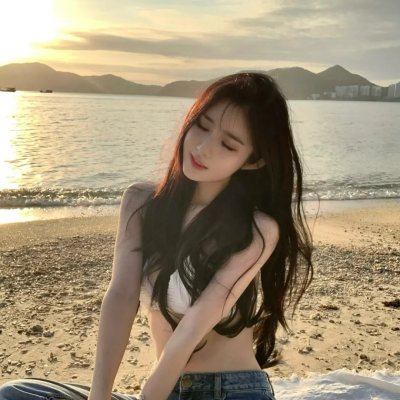 《现实》海报
