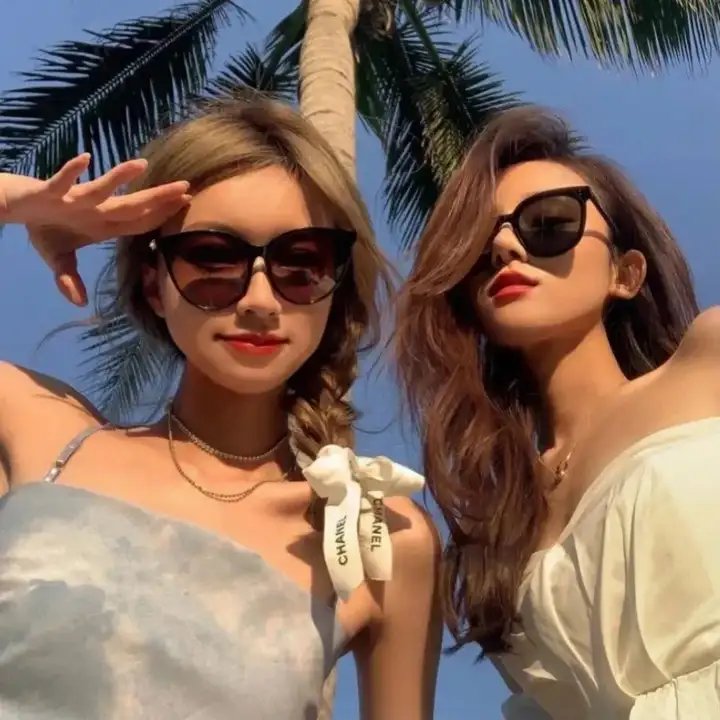 《快乐天使》海报
